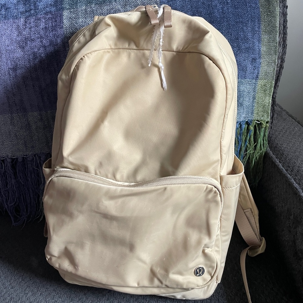 Lululemon - Everywhere Backpack - Color “Trench”